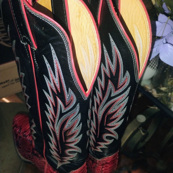 Justin Boots Red and Black Heeled Boots - Picture 16 of 16